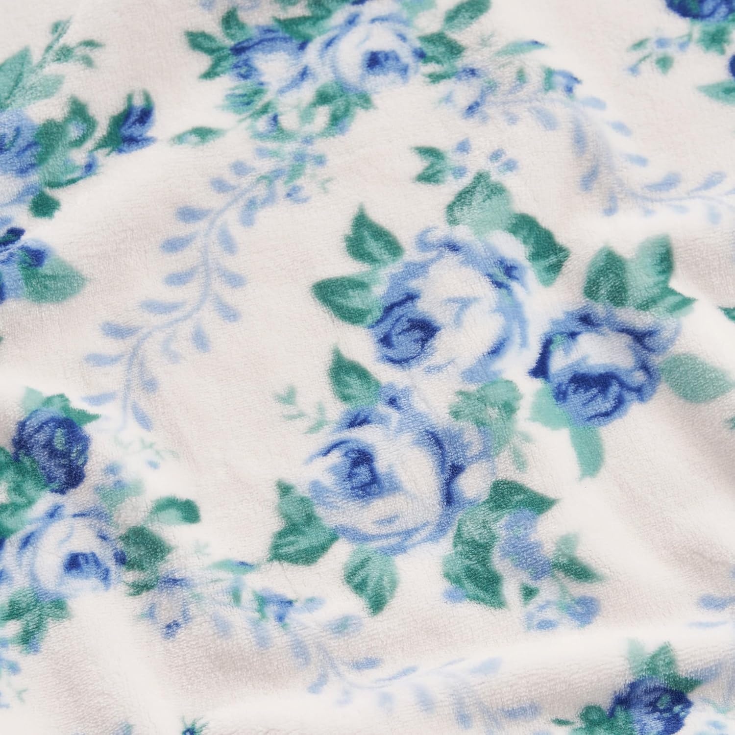image:imageJessica Simpson Oversized 60X70 Plush Throw Blanket Esther Blush RosesBraelyn Blue Roses