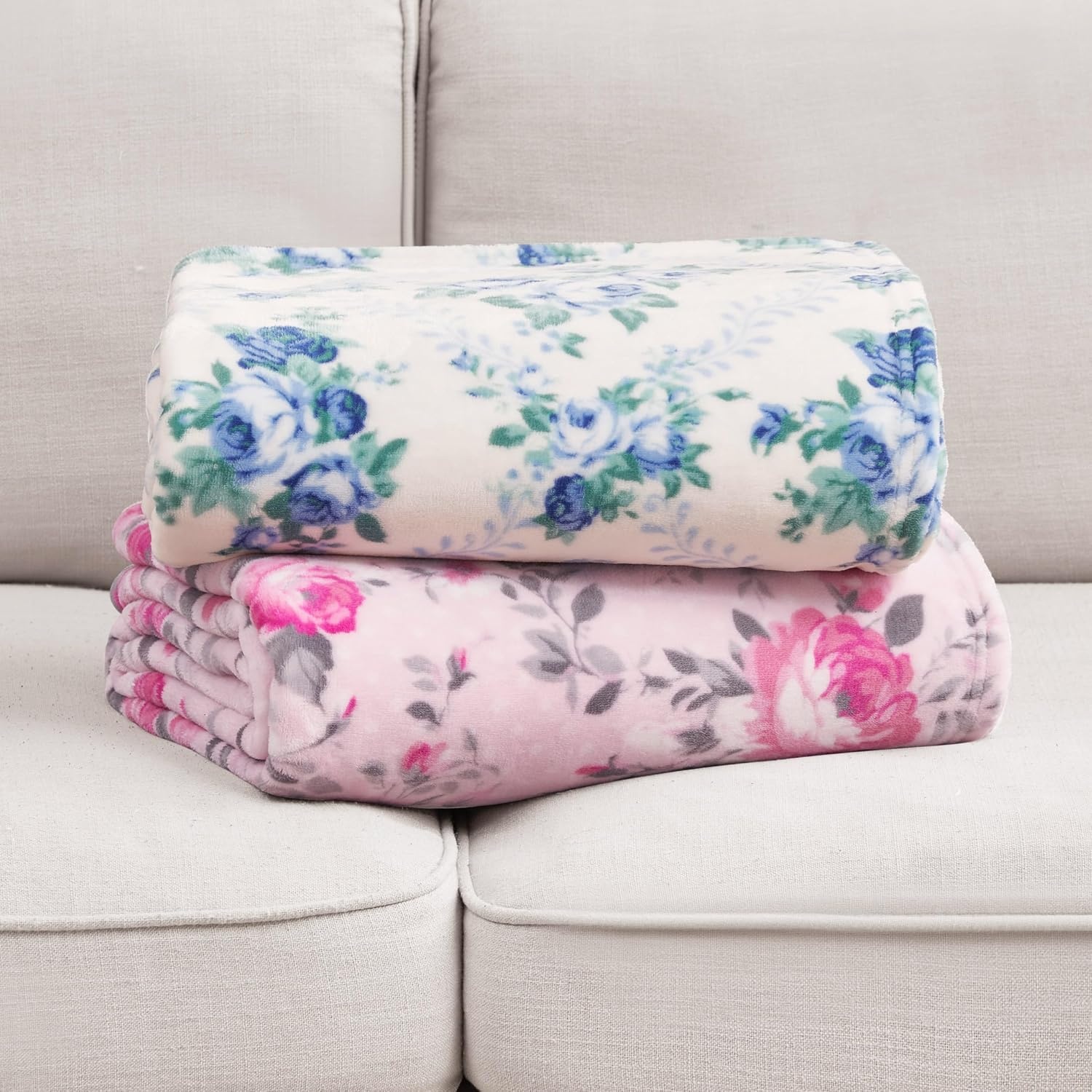 image:imageJessica Simpson Oversized 60X70 Plush Throw Blanket Esther Blush RosesEsther Blush Roses