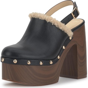 Jessica Simpson Women’s Cazea Studded Platform Clog(Black)